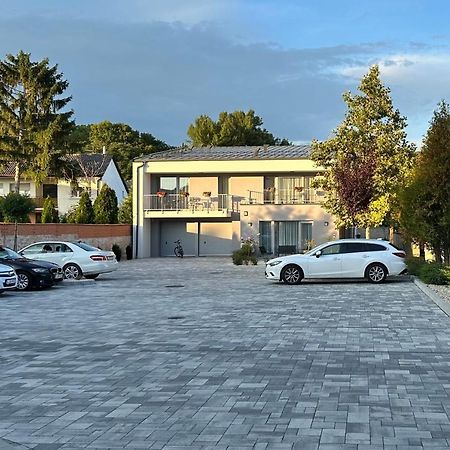 Linden Apartman 104 - Adults Only Mosonmagyarovar Luaran gambar