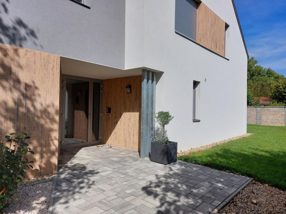 Linden Apartman 104 - Adults Only Mosonmagyarovar Luaran gambar